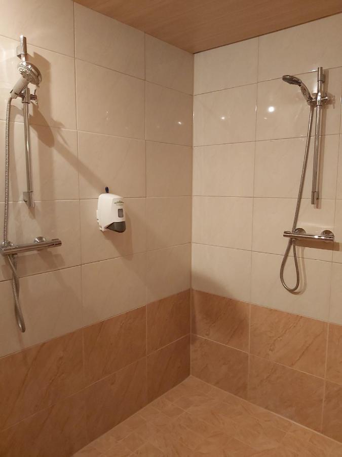 Relax-Apartment Mit Sauna Klagenfurt am Woerthersee Bagian luar foto
